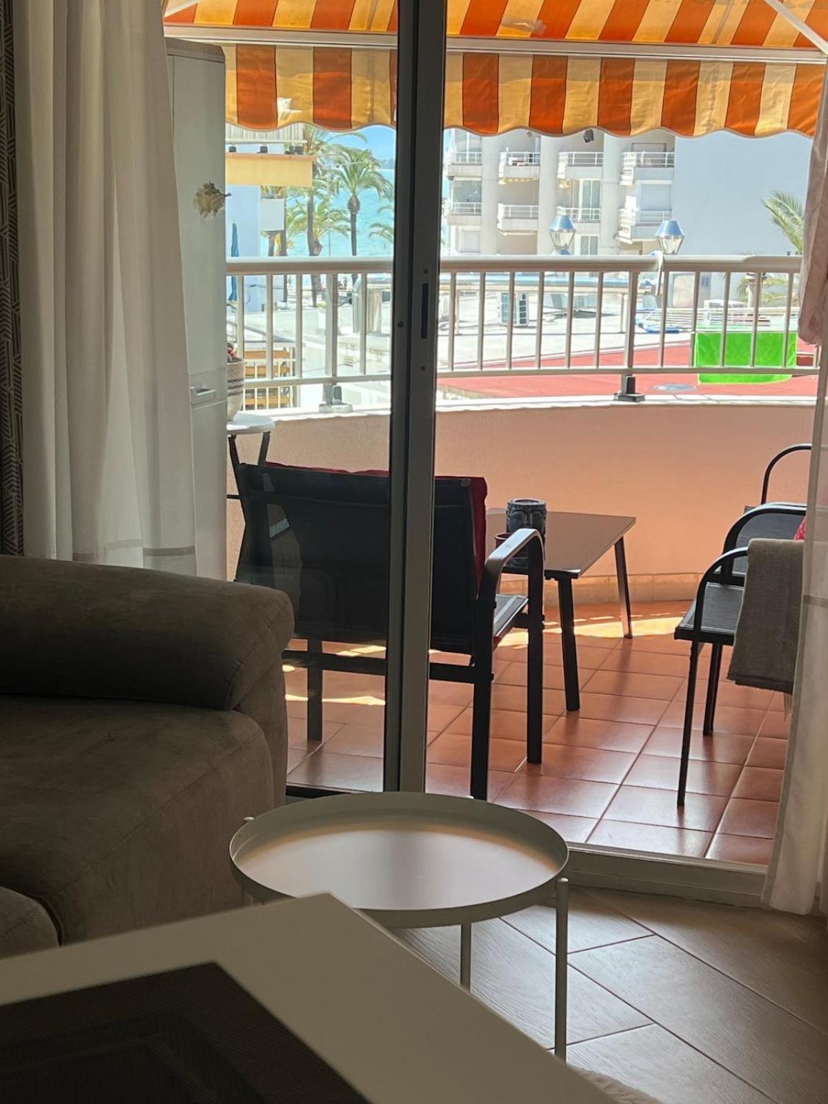 Morning Coffee By The Sea 1 Bedroom Between Capellans And Llevant Beaches Appartement Salou